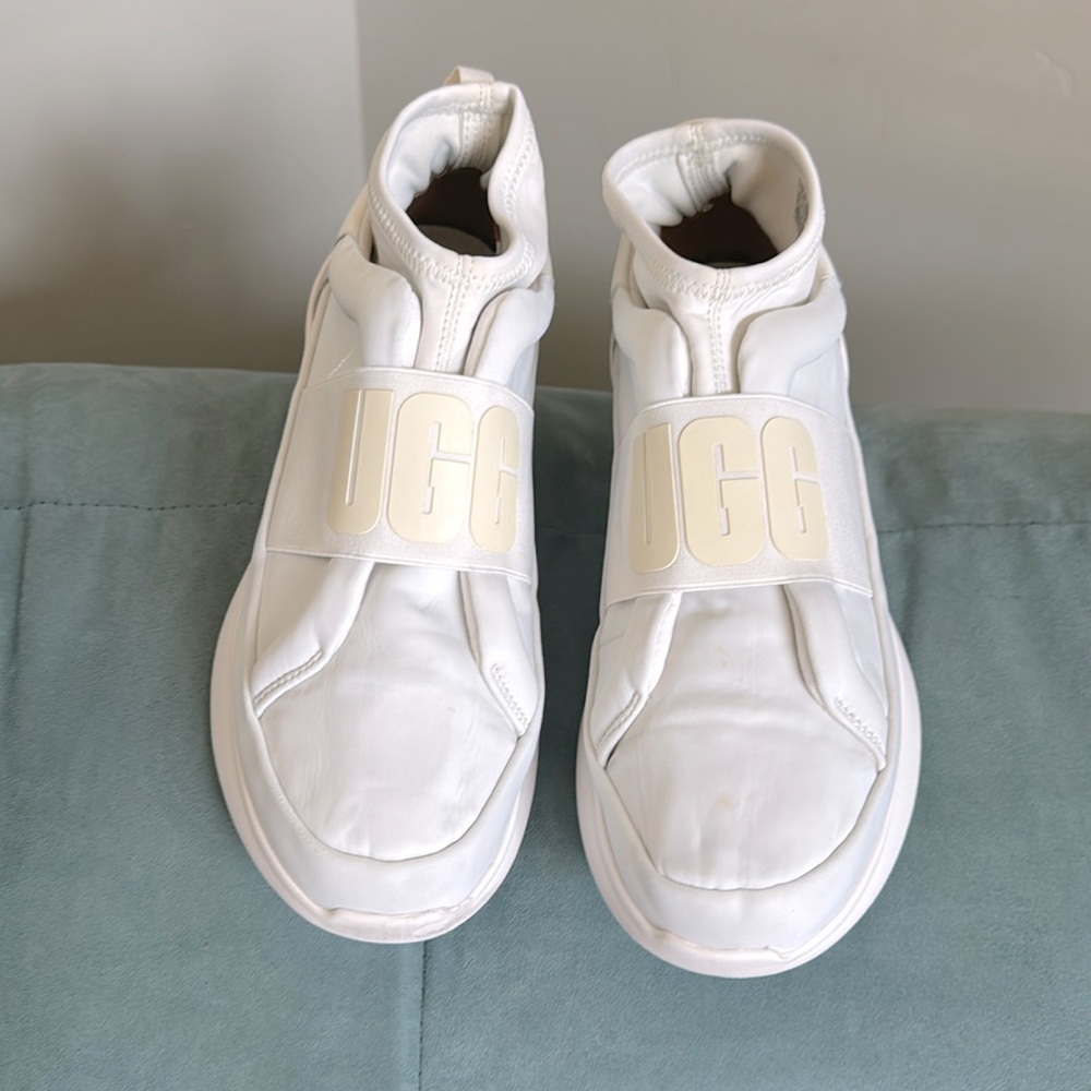 Women’s UGG Sneakers 8.5